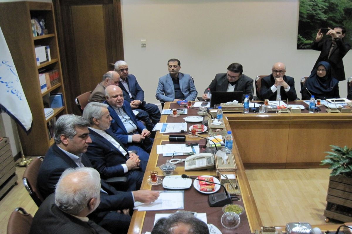 راه اندازی صنایع پتروشیمی و صنایع پایین دستی در گیلان1