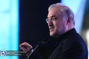 تمامی مردم ایران باید زیر پوشش بیمه قرار بگیرند