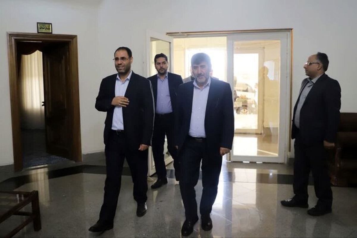 وزیر آموزش و پرورش