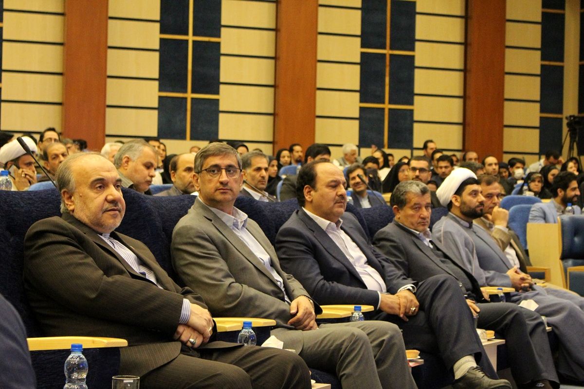 وزیر ورزش و جوانان در همدان