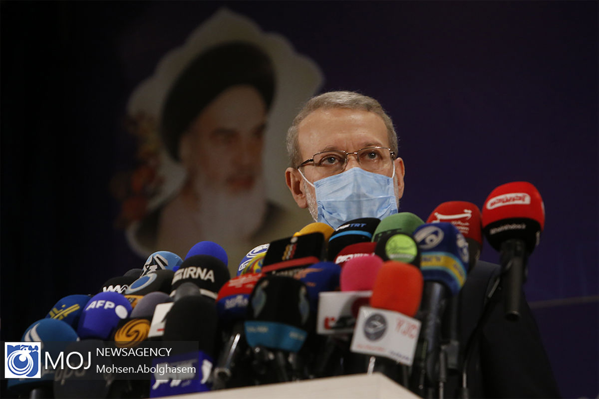 ثبت نام علی لاریجانی در انتخابات ریاست جمهوری ۱۴۰۰