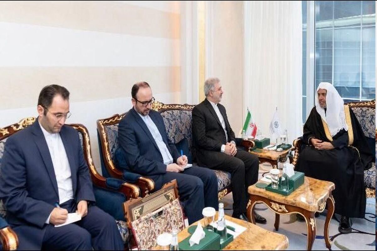 سفیر ایران در عربستان با دبیرکل رابطه العالم الاسلامی گفتگو کرد