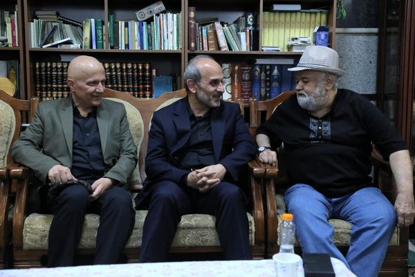 تعهد به رسانه و عشق به وطن و مردم ایران ستودنی است 