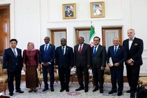 سفرای ۹ کشور استوارنامه خود را به وزیر امور خارجه ایران تسلیم کردند