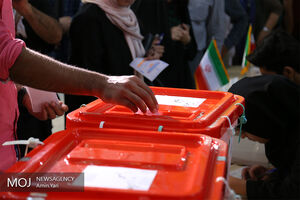نحوه اخذ رأی و بررسی مدارک در شعب سیار تفاوتی با شعب ثابت ندارد