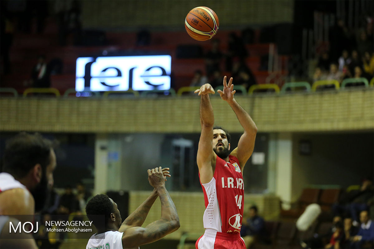 دیدار تیم های  ملی بسکتبال ایران و عراق