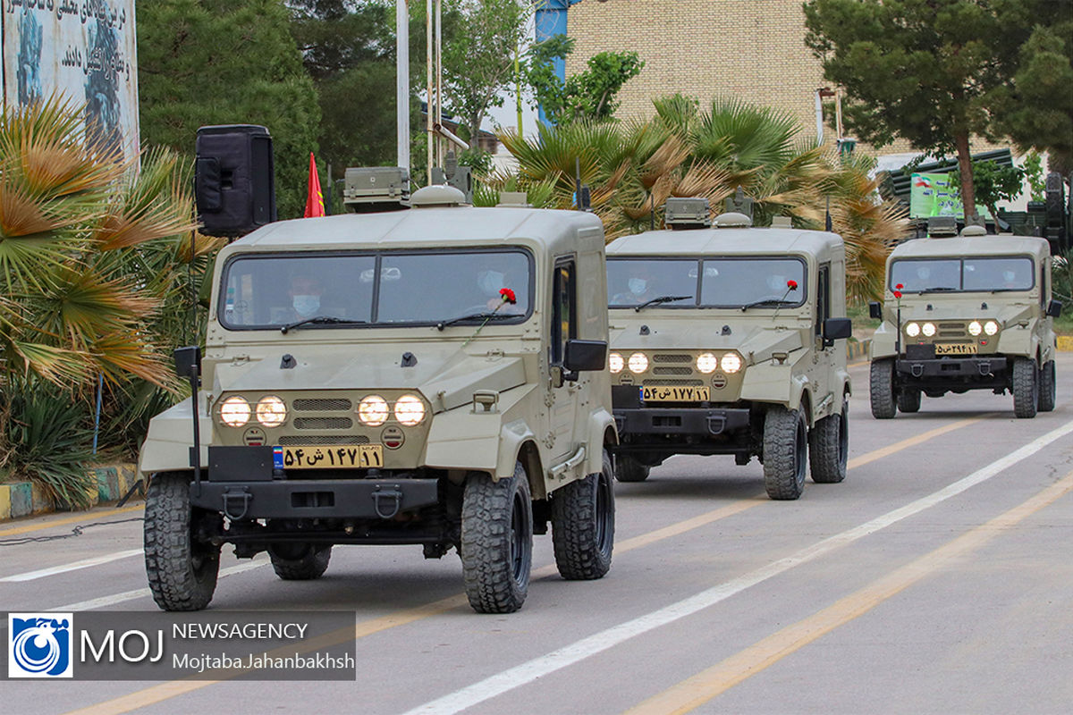 رژه یگان های نمونه ارتش در اصفهان