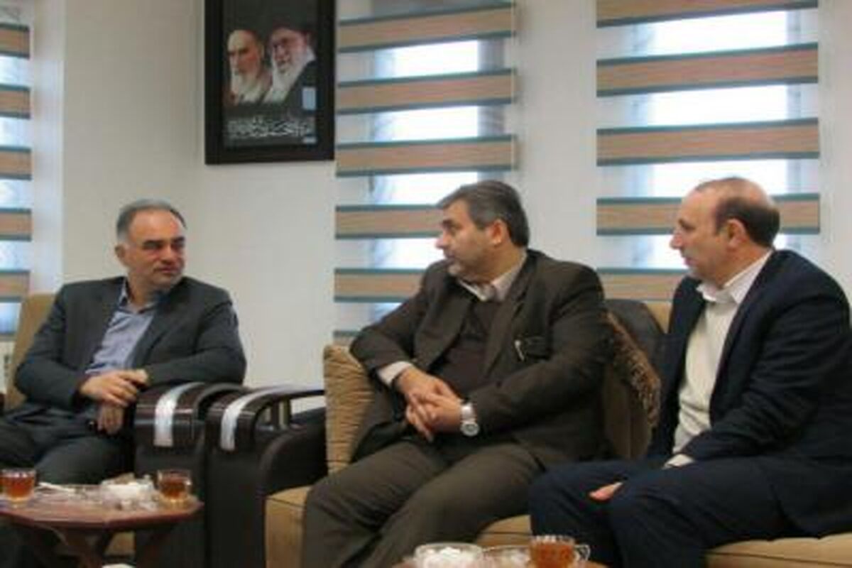  مدیرکل کمیته امداد امام خمینی استان گیلان ددر دیدار بافرماندار استارا
