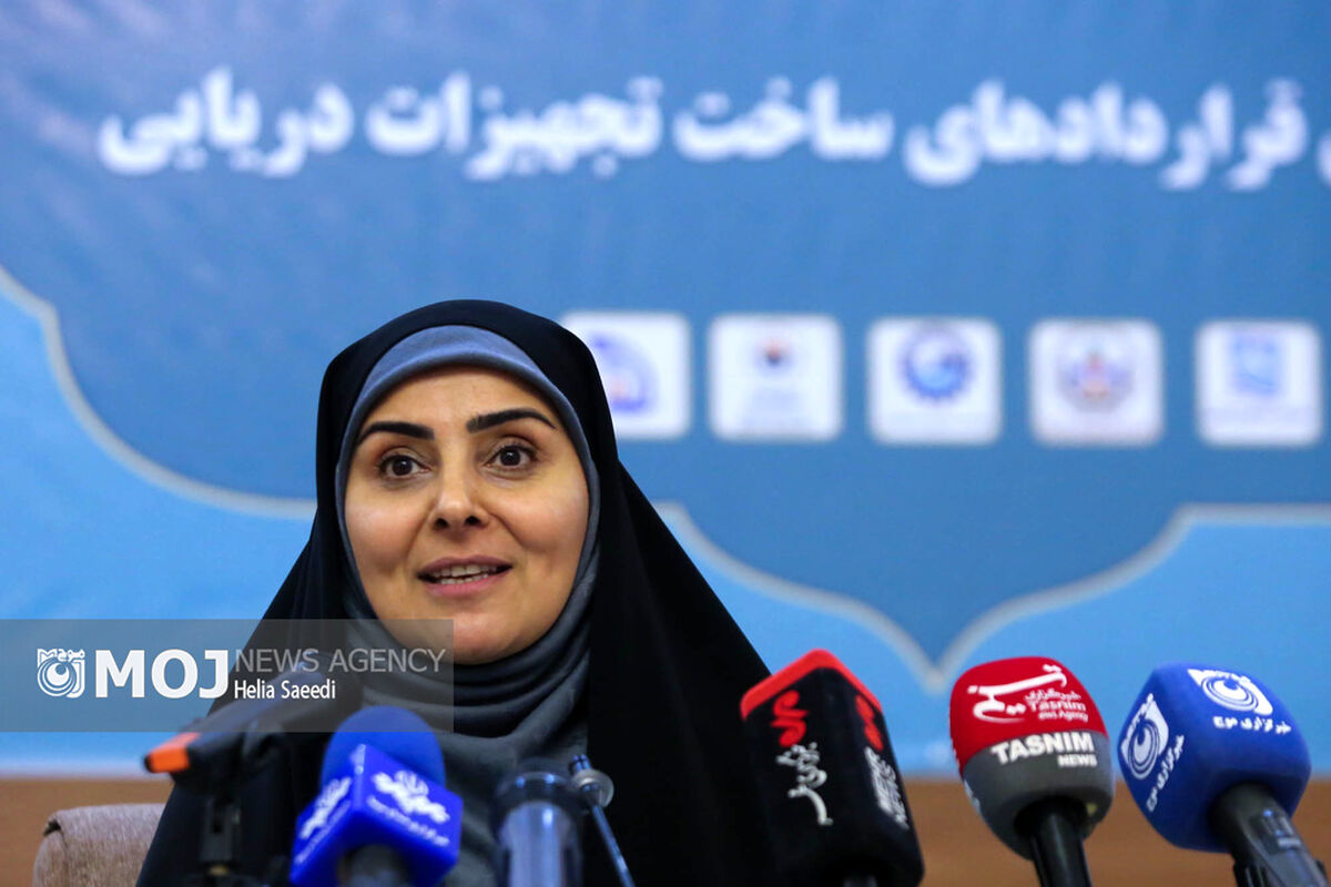 مراسم امضای قراردادهای ساخت تجهیزات دریایی
