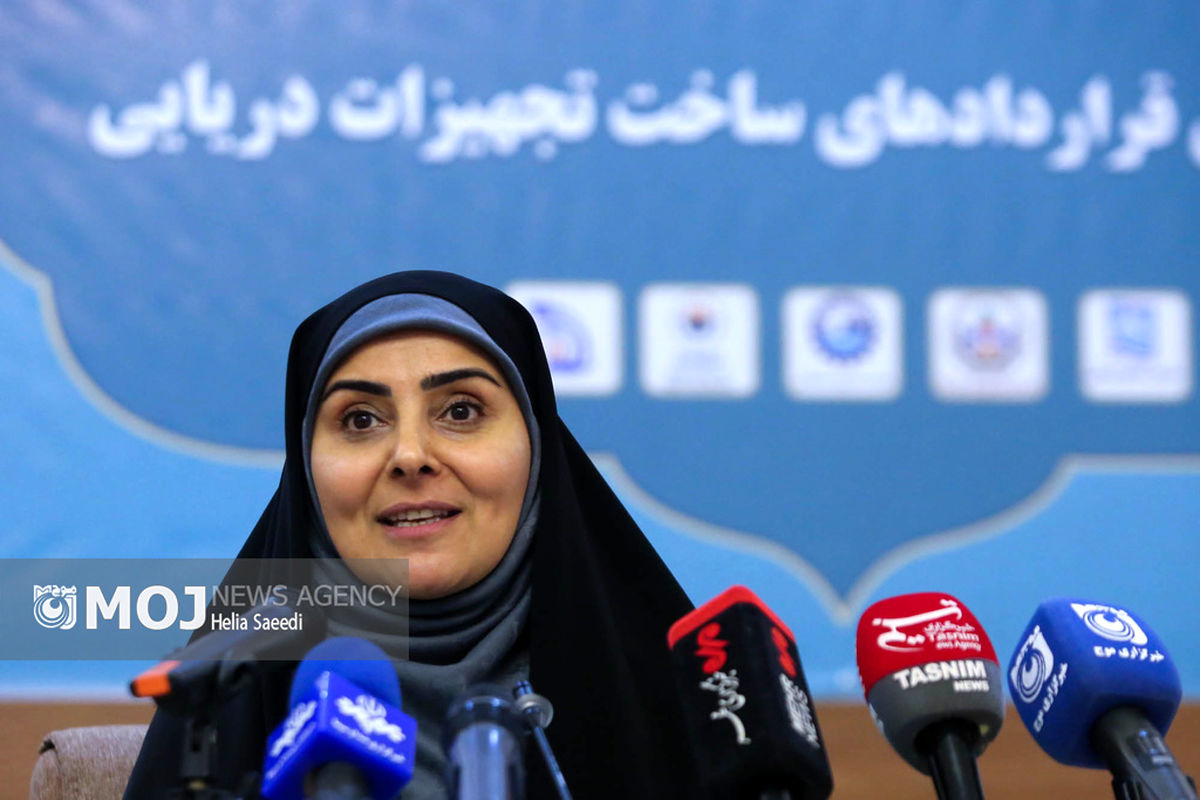 مراسم امضای قراردادهای ساخت تجهیزات دریایی