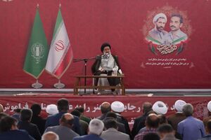 اروپایی‌ها عامل قحطی و بمب‌های شیمیایی علیه ایران بودند