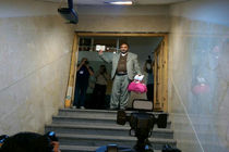 داوطلب ثبت نام در انتخابات 96 با کیف صورتی!