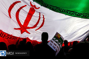 تصاویر راهپیمایی روز ۱۳ آبان در استان یزد 