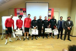 تمرین پرسپولیس کریسمسی شد