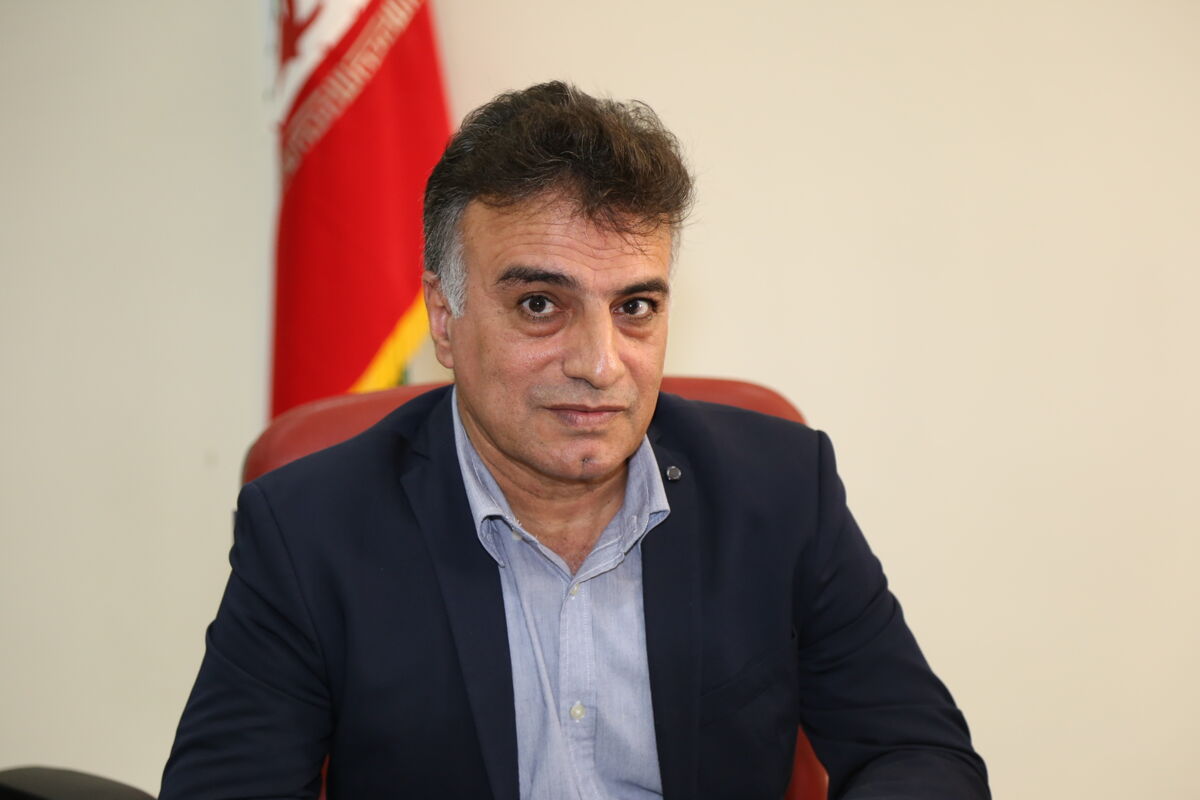 مومنی