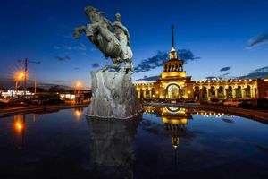 راهنمای کامل سفر به ارمنستان؛ از پرواز تهران ایروان تا جاذبه‌های ایروان