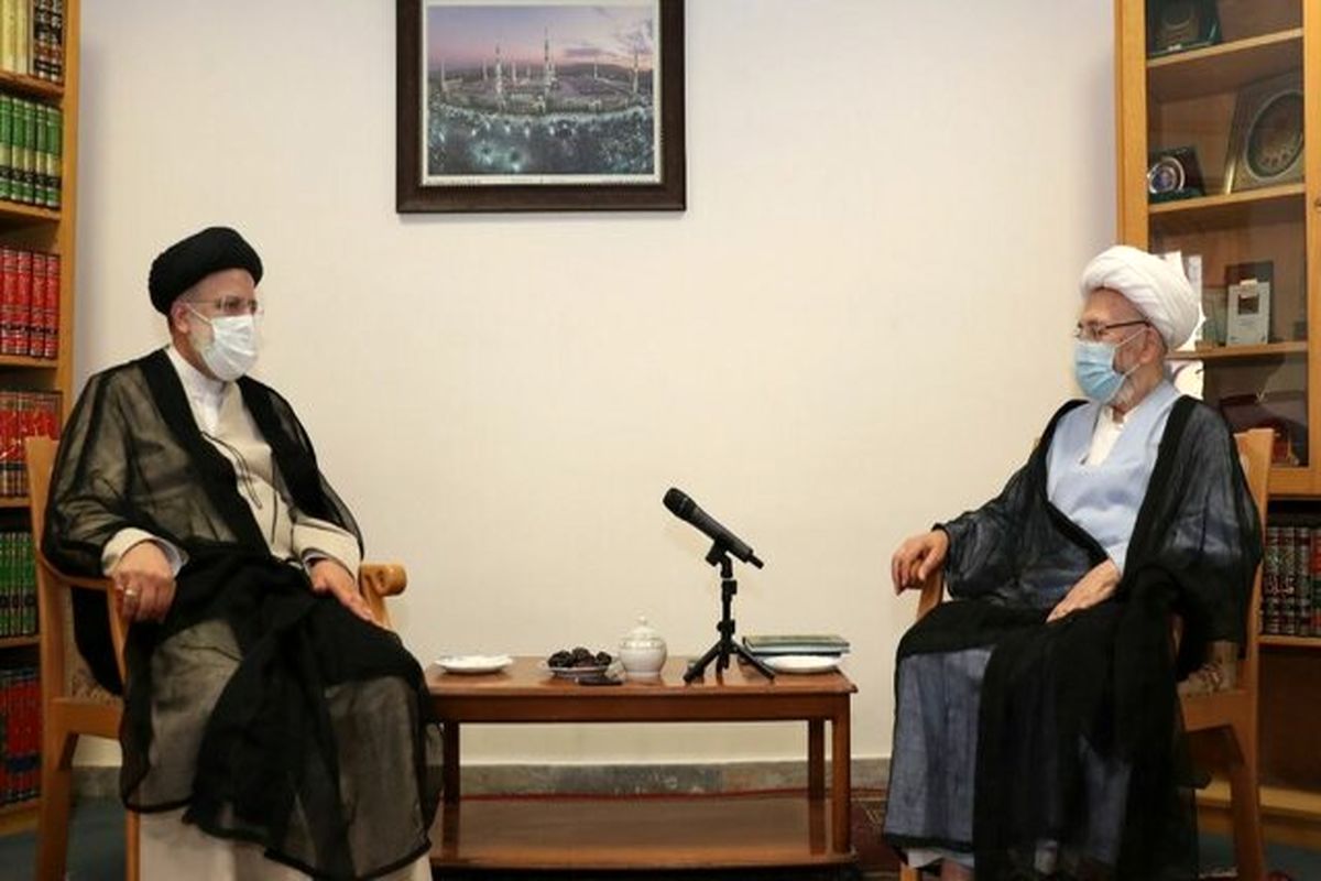 دیدار رییسی با آیت الله سبحانی