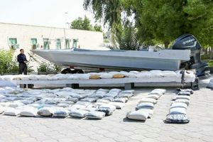 کشف محموله ۶۴۰ کیلوگرمی مواد مخدر در بندر لنگه