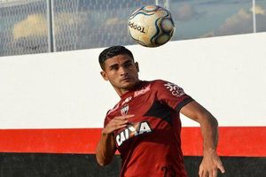 توافق پرسپولیس با مهاجم برزیلی/ جونیور در آستانه قرارداد