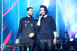 کنسرت گروه ماکان بند