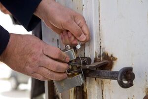  پلمب ۲۲۰ بنای غیرمجاز و مشاور املاک در استان