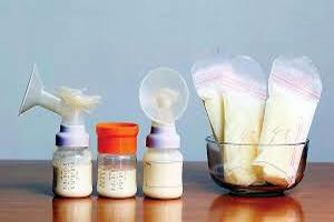  ۴۳۲ مادر داوطلب مشهدی شیر خود را به نوزادان نارس هدیه کردند