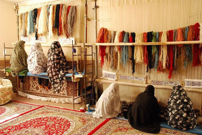 تولید فرش دستباف در شهرستان بشاگرد