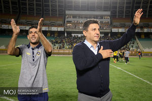 دیدار تیم های فوتبال سپاهان اصفهان و نساجی مازندران