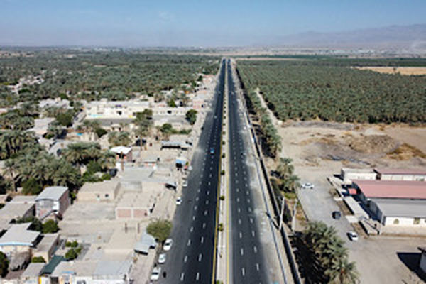 پایانی بر سالها انتظار در جنوب کرمان/پروژه آسفالت محور جیرفت_عنبرآباد به بهره‌برداری رسید