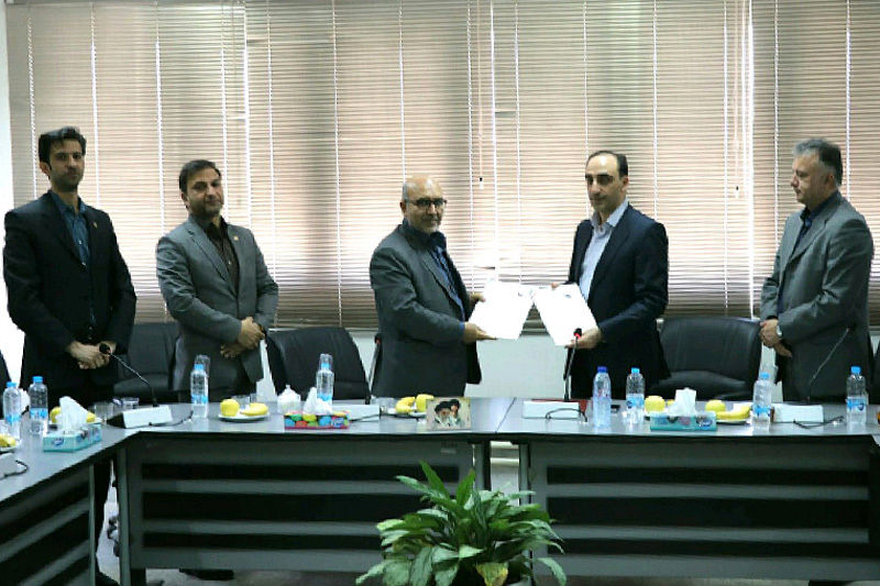 انعقاد توافق نامه همکاری بین شرکت شهرک های صنعتی فارس و دانشگاه فنی و حرفه ای استان