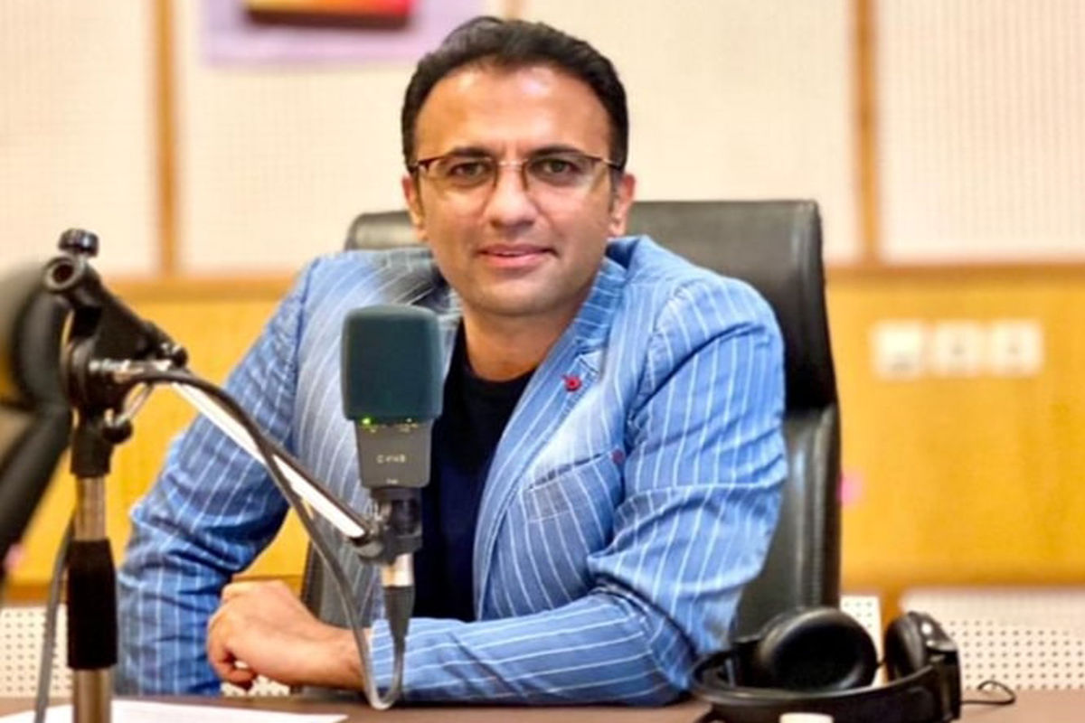 حسین خلیل‌نژاد تهیه کننده برنامه گل طلایی رادیو جوان
