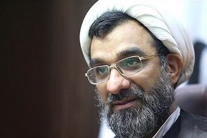 شش ویژگی بارز آیت الله مصباح یزدی/قاطعیت همراه با عقلانیت و شرعیت سه ضلع نقد علامه مصباح بود