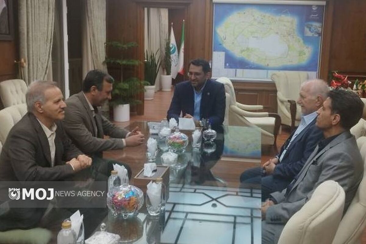 نشست مدیر عامل کیش و دانشگاه علوم پزشکی شیراز