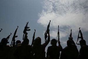 در کنار نیروهای مقاومت ایستاده‌ایم