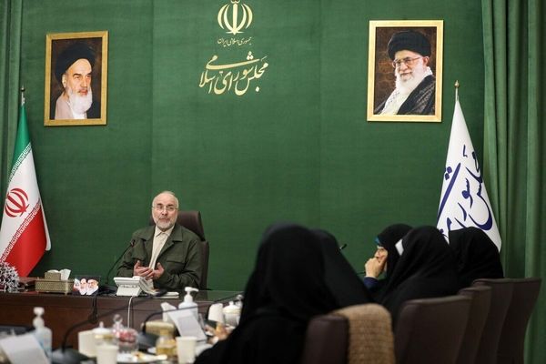 قالیباف خواستار تعیین‌تکلیف فوری لایحه حمایت از زنان شد