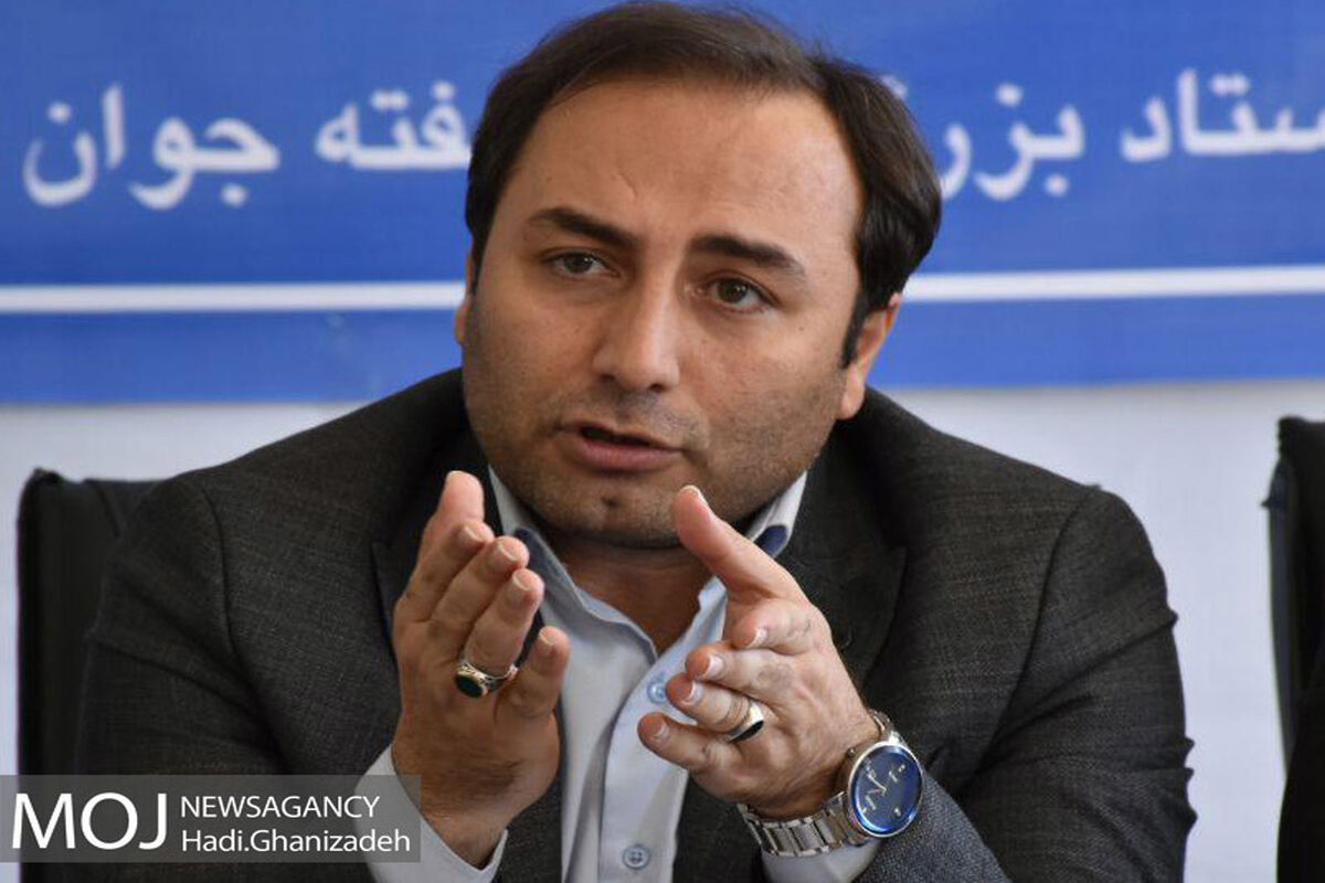 اکبر نگاهی 