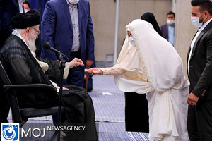 قرائت خطبه عقد خواهر شهید مدافع حرم مجید قربانخانی توسط رهبر انقلاب