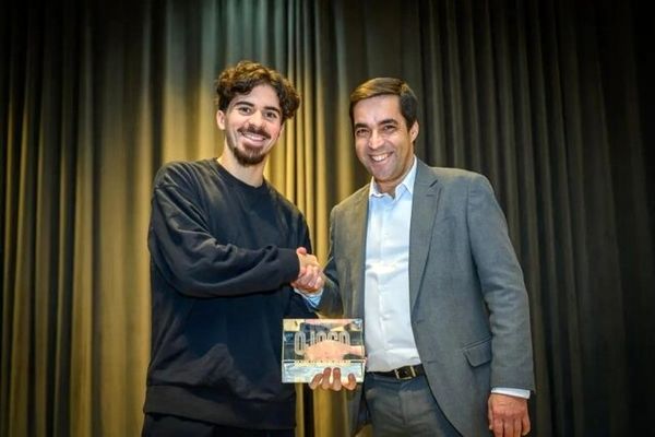 ویتینیا بهترین بازیکن سال شد