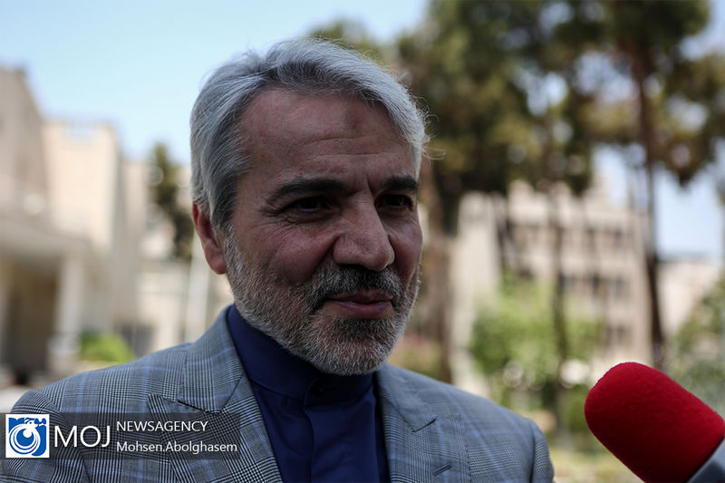 کسری بودجه امسال قطعی است/حقوق ها عقب نمی افتد