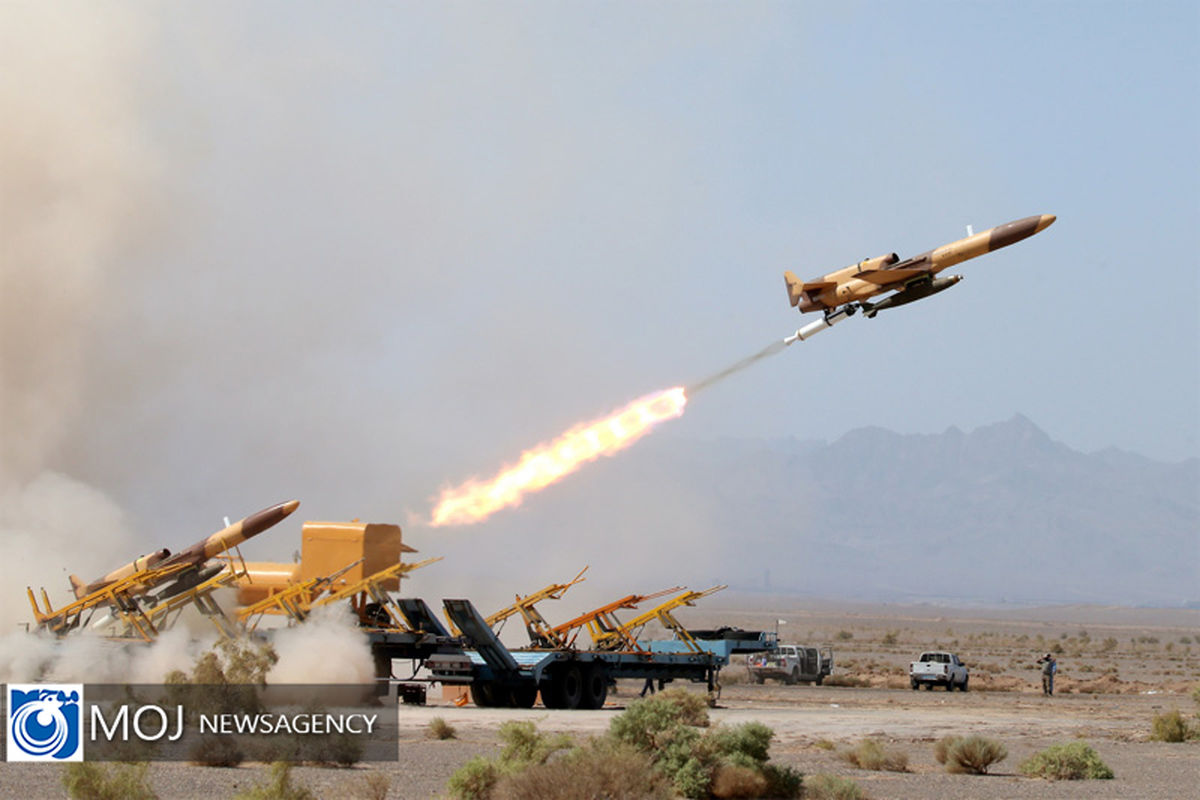 انهدام اهداف مورد نظر و نقاط حساس در  رزمایش مشترک پهپادی ارتش 