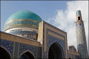 مسجد ۷۲ تن در نزدیک ترین حریم مجاز میدان آزادی قرار دارد