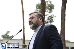بازیگرانی که اخطار دارند در صورت بستن قرارداد جدید فیلم آنها پخش نمی شود
