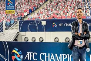 لایو 800 هزارنفری عادل فردوسی پور در آغاز بازی+ فیلم گل اول پرسپولیس با گزارشگری عادل 