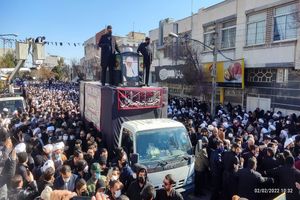 وداع باشکوه مردم با شیخ المراجع