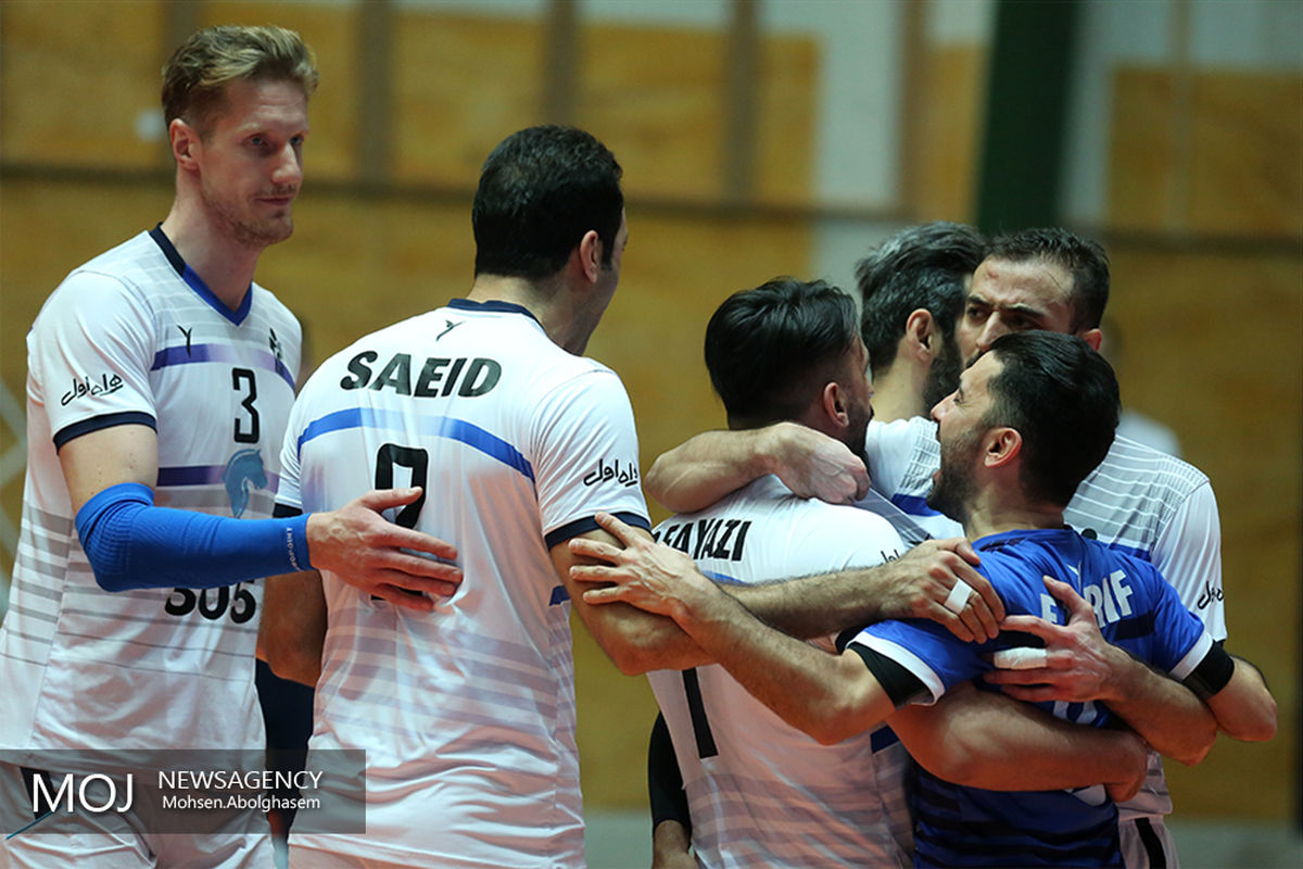 دیدار تیم های والیبال پیکان تهران و بانک سرمایه