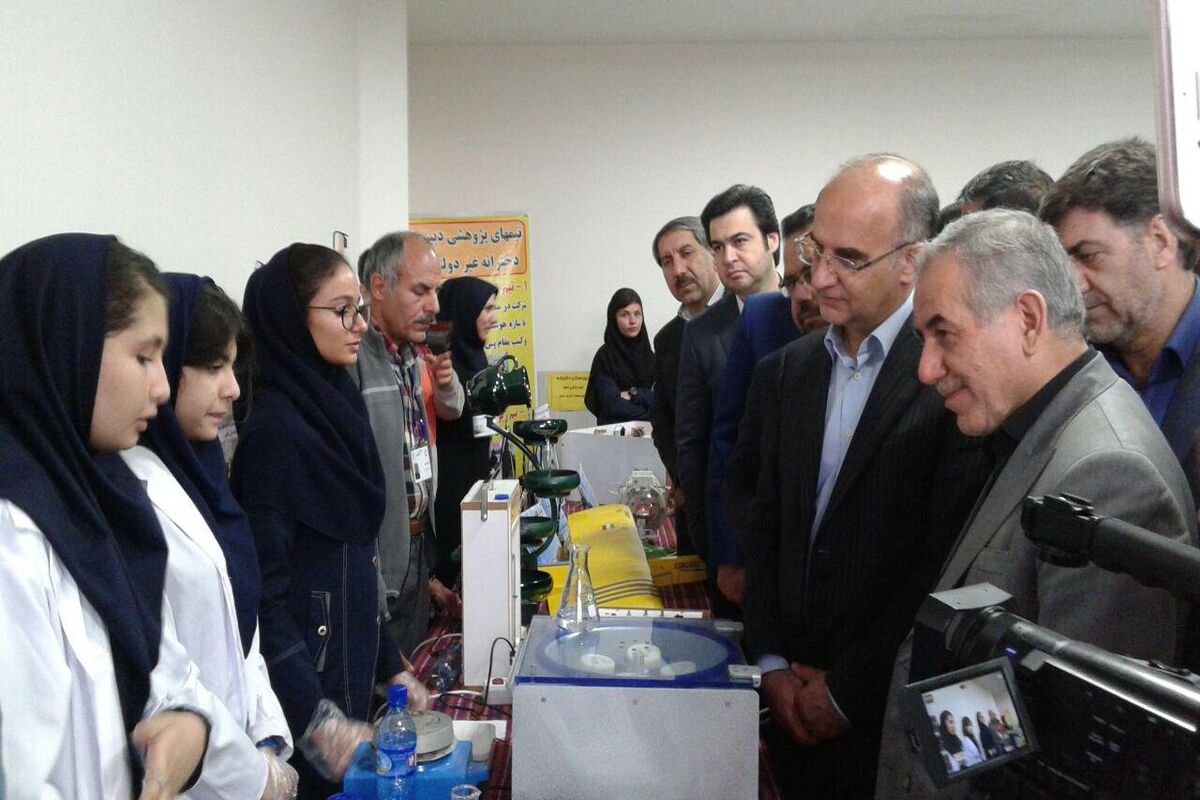 نمایشگاه دستاوردهای پژوهشی در کرمانشاه