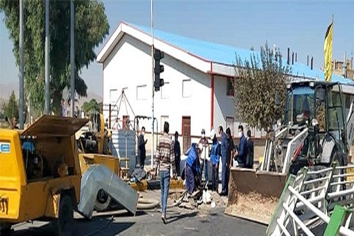  آغاز رفع حادثه خط انتقال اصلی آب در قم
