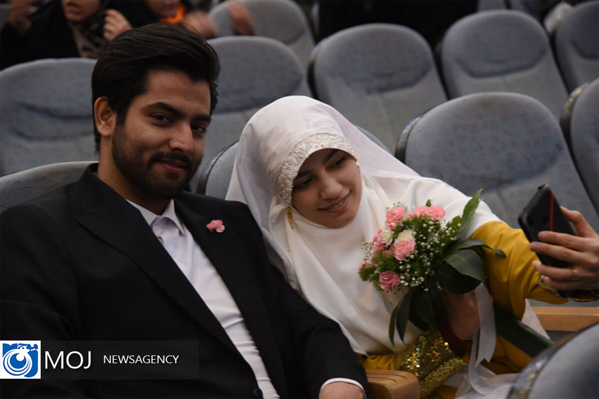 جشن ازدواج ۴۴ زوج جوان به مناسبت چهل و چهارمین سالروز پیروزی انقلاب