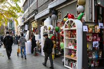 مشاغل و صنوف در اکثر شهرهای بزرگ حاضر به رعایت محدودیت ها نیستند /  پلیس اصراری بر برخورد با صاحبان مشاغل متخلف ندارد