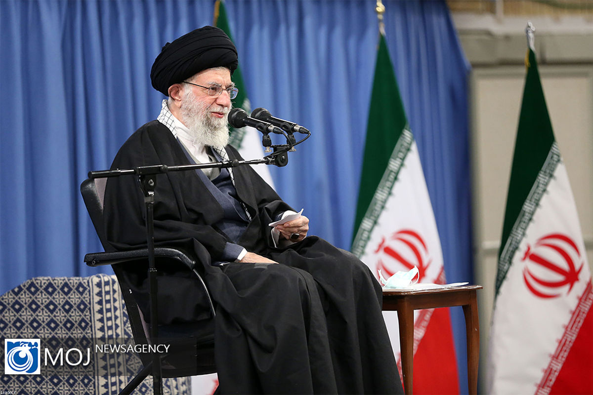 دیدار فرماندهان و کارکنان نیروی هوایی ارتش با رهبر انقلاب